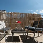 Houseloft Metropolis Grand Veranda